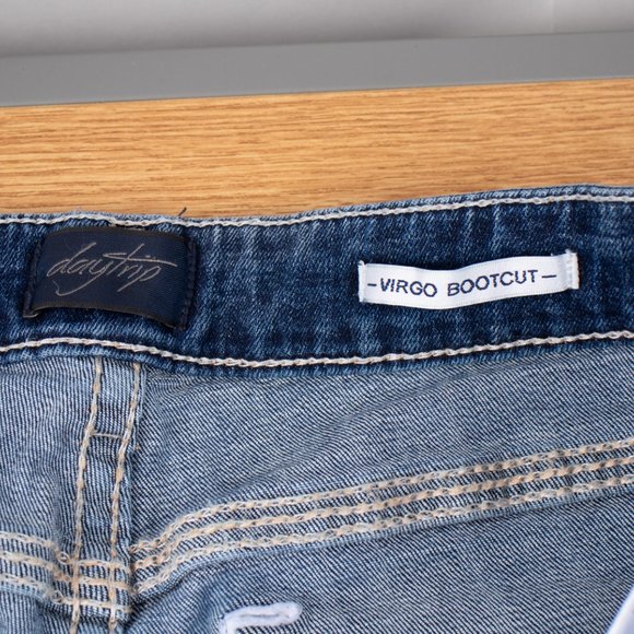 Buckle Daytrip Virgo Bootcut 27 (28 X 31) Women's Denim Jeans Medium Wash - Picture 12 of 14